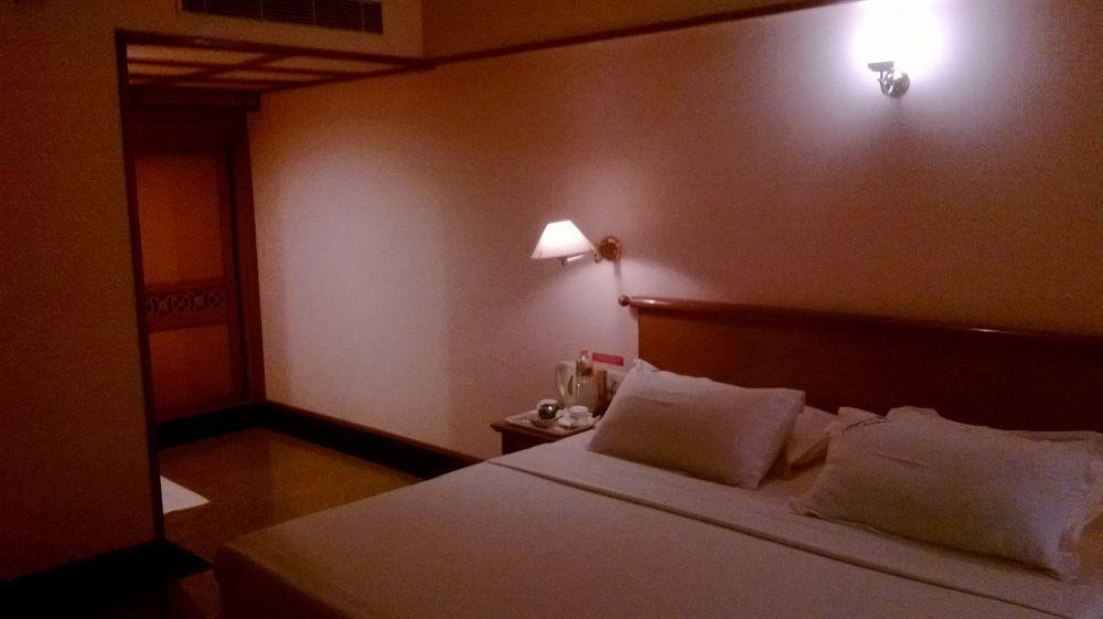 Mayura Residency Guruvayur Exterior photo