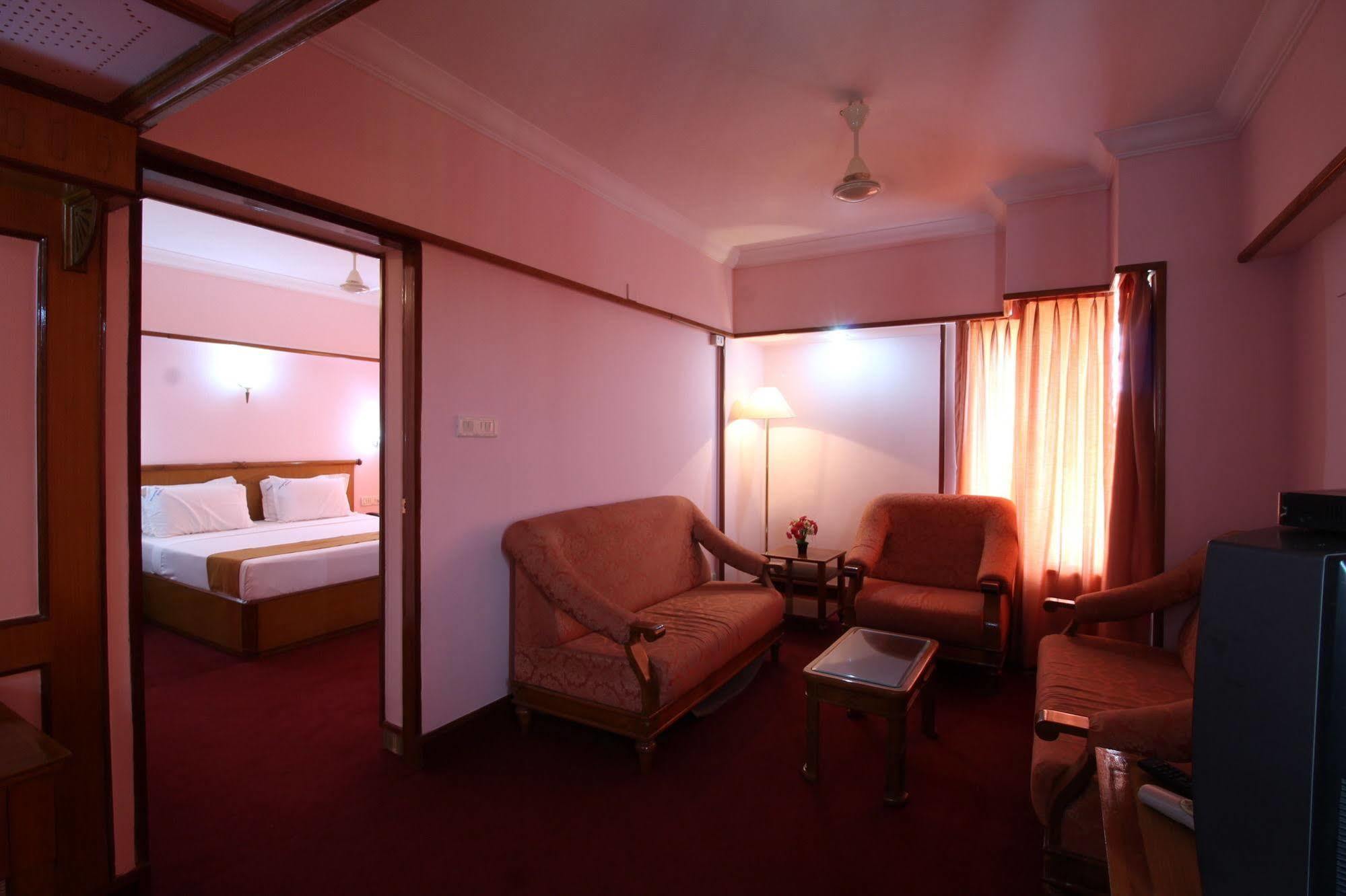 Mayura Residency Guruvayur Exterior photo